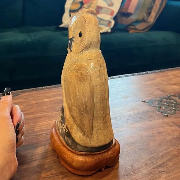 Beautiful OWL Sculpture - Thailand Folk Art - Carved Water Buffalo Horn! - Picture 7 of 8